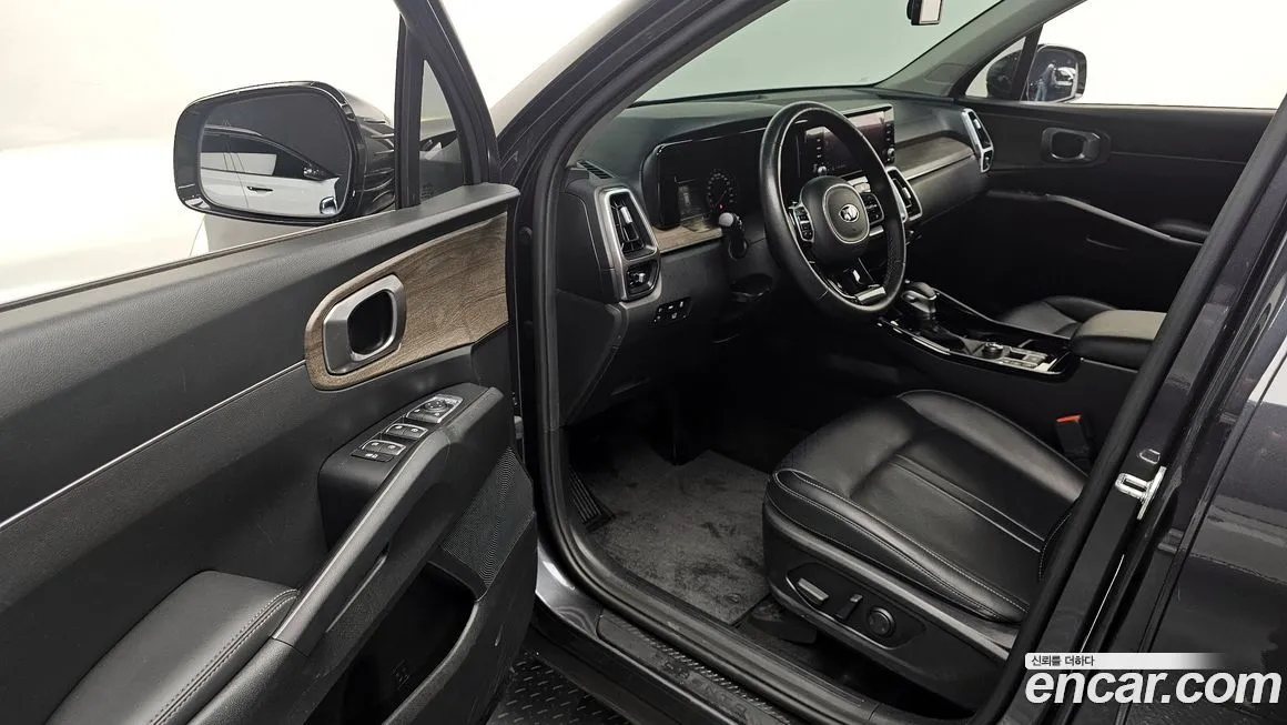 Kia Sorento — фото 10