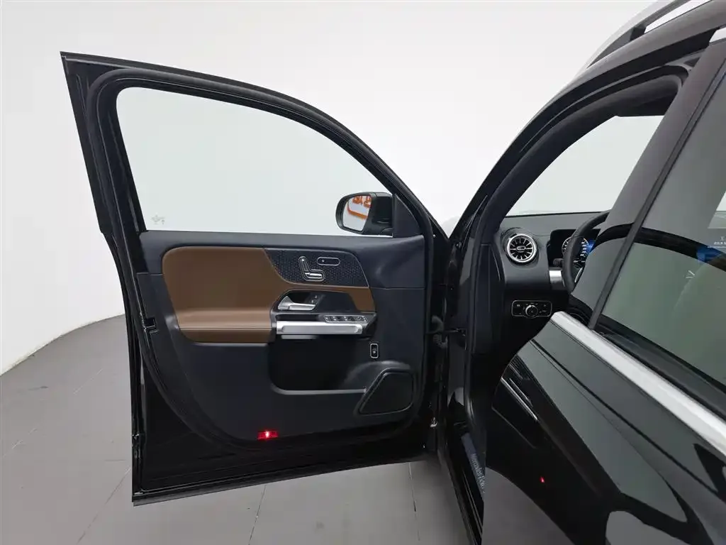 Mercedes-Benz GLB 2025 из CN, фото 8