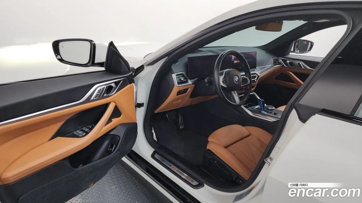 BMW i4 — фото 10