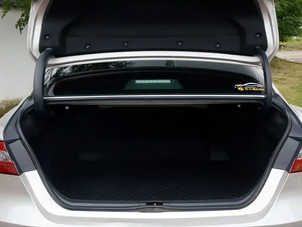 Toyota Camry 2022 из CN, фото 4