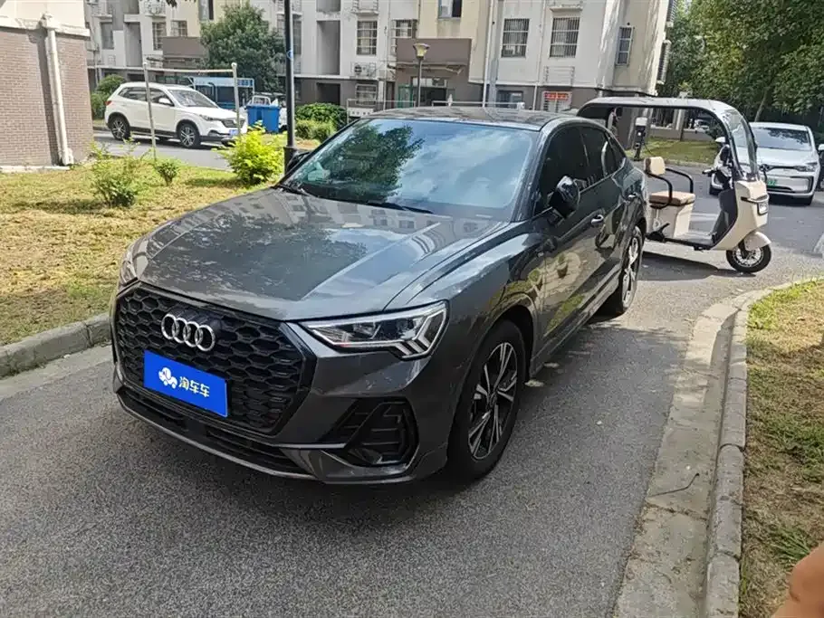 Audi Q3 Sportback — фото 1