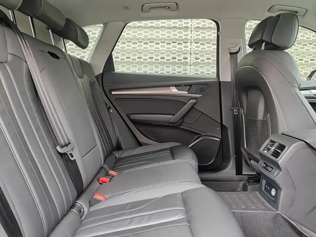 Audi Q5L 2022 из CN, фото 3