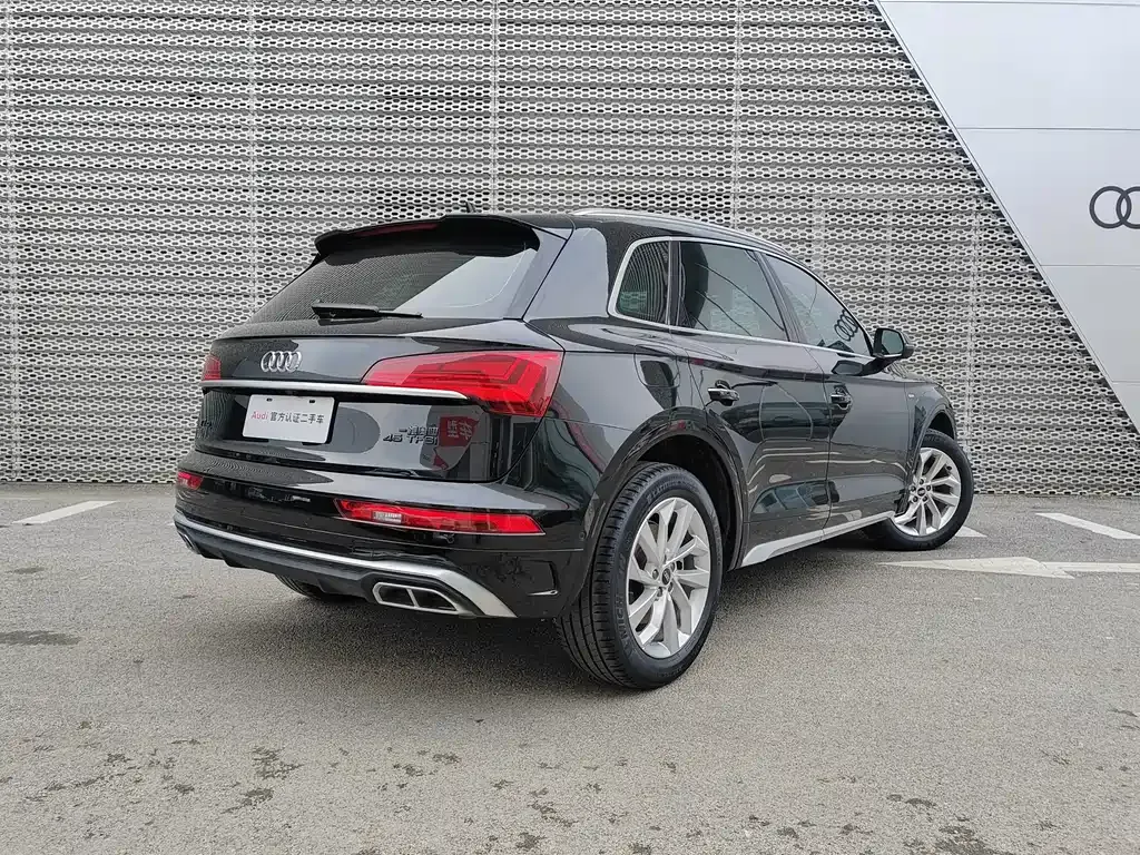 Audi Q5L 2022 из CN, фото 5