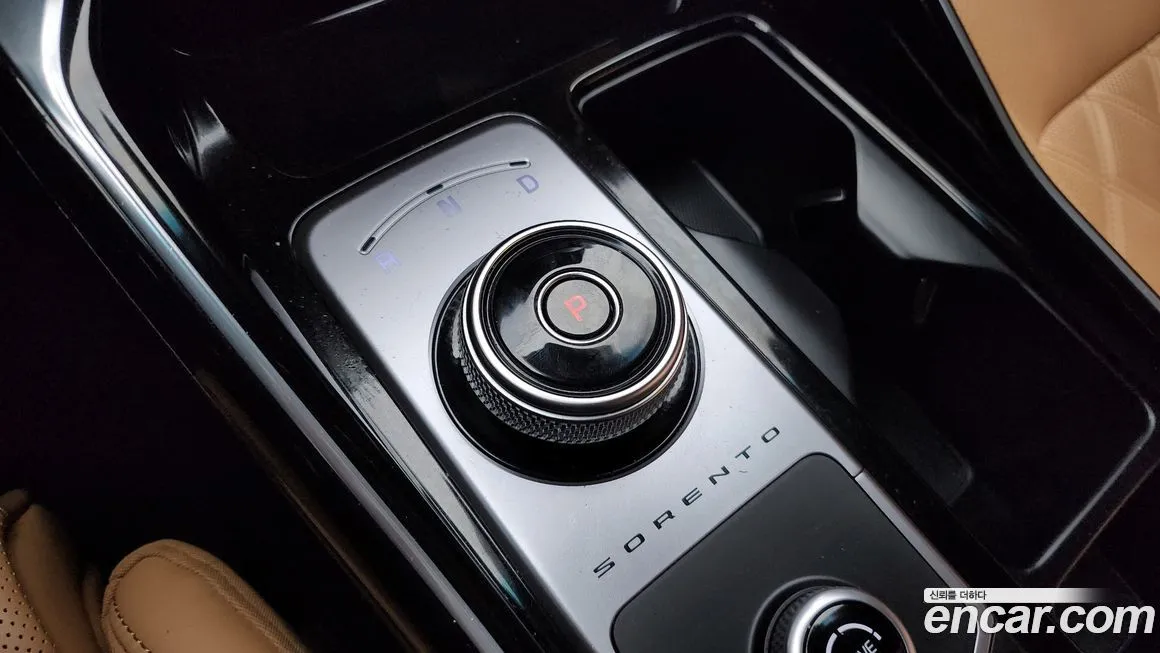 Kia Sorento — фото 9