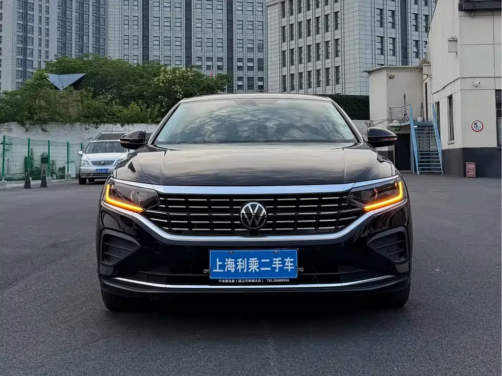 Volkswagen Passat — фото 2