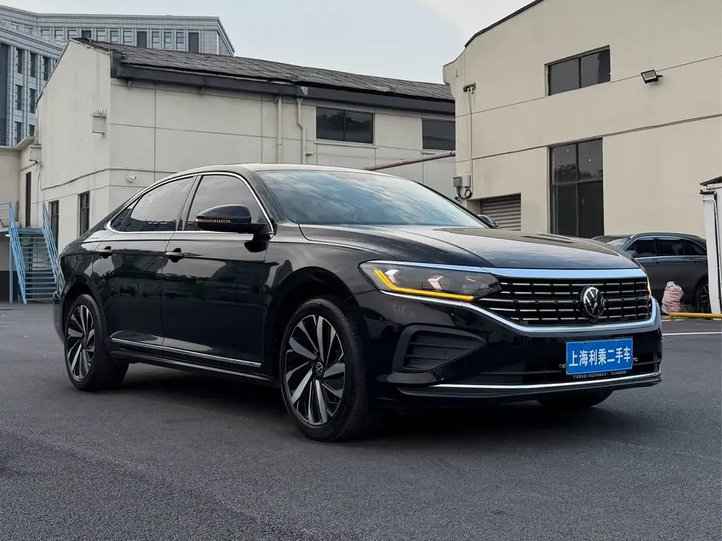 Volkswagen Passat — фото 3