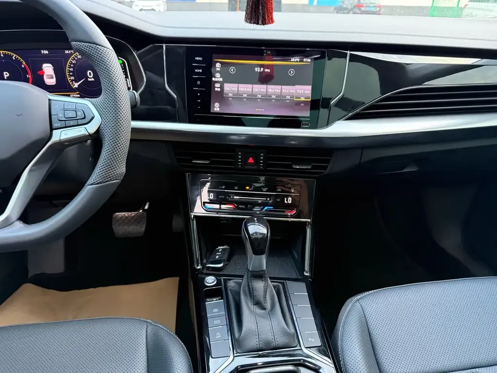 Volkswagen Passat — фото 8
