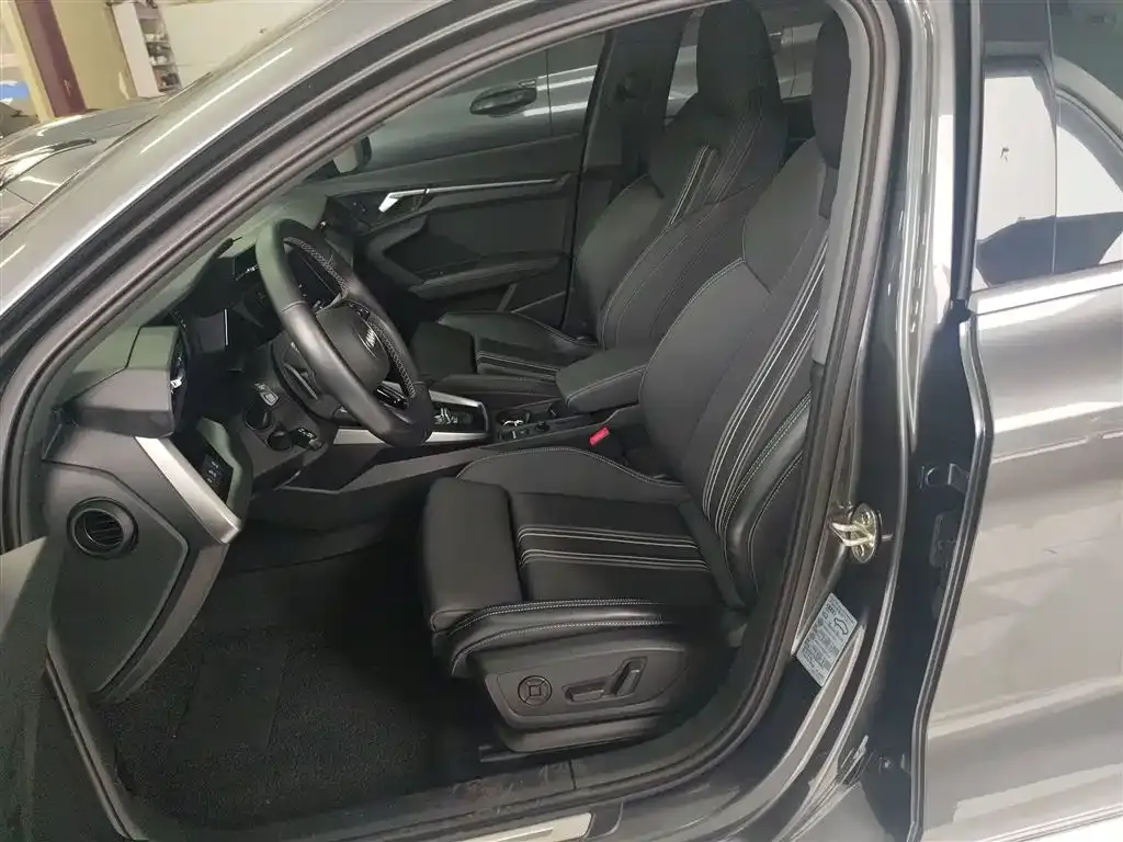 Audi A3 2023 из CN, фото 10