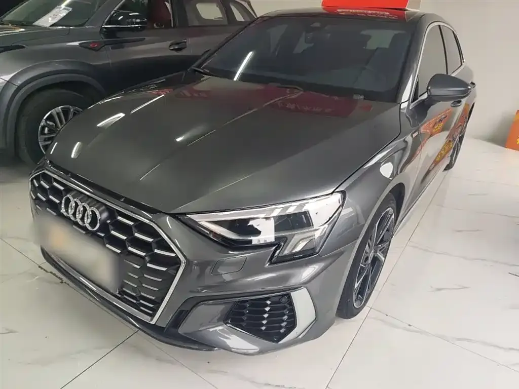Audi A3 2023 из CN, фото 2