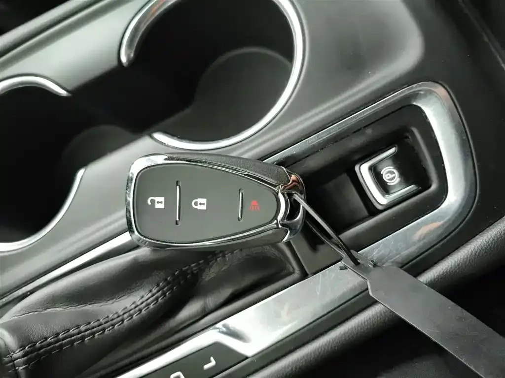 Chevrolet Equinox 2022 из CN, фото 9