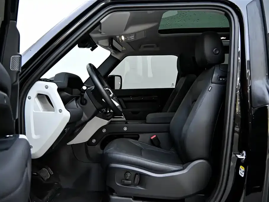 Land Rover Defender — фото 10