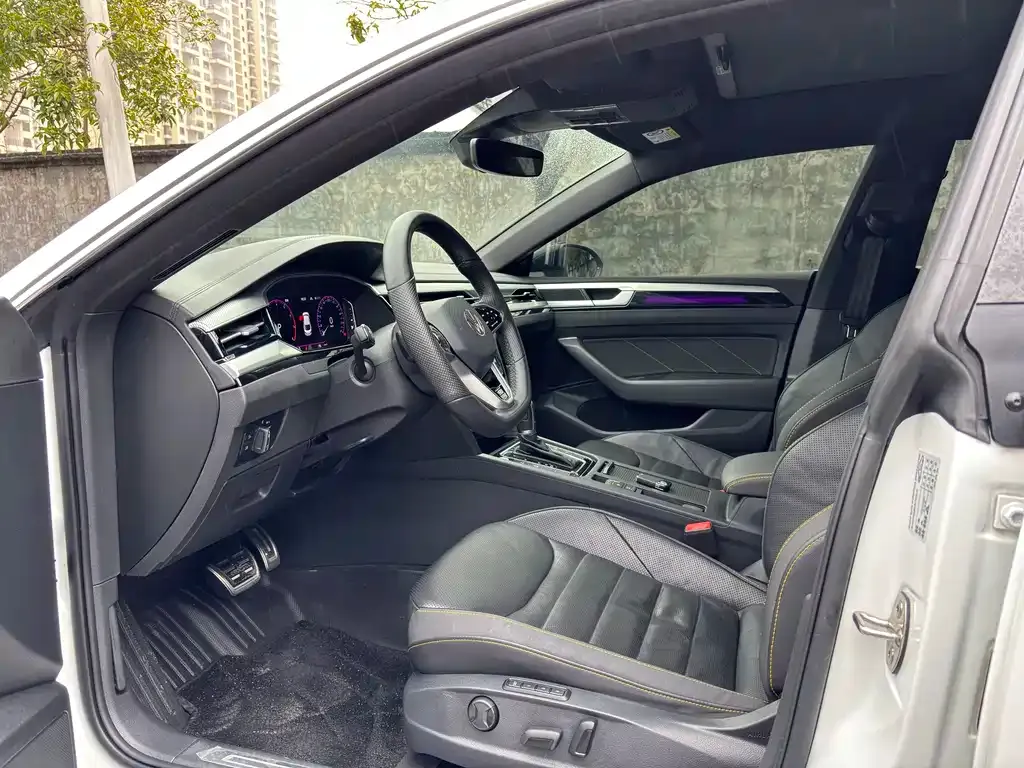 Volkswagen CC 2023 из CN, фото 5