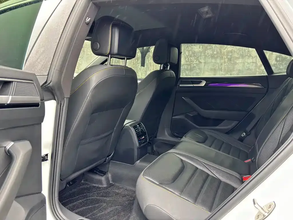 Volkswagen CC 2023 из CN, фото 6