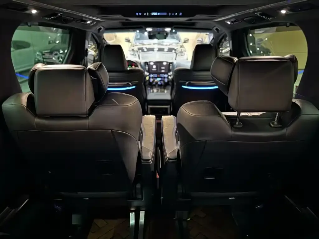Toyota Vellfire 2021 из CN, фото 6