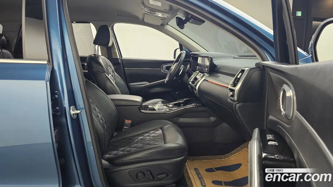 Kia Sorento — фото 10