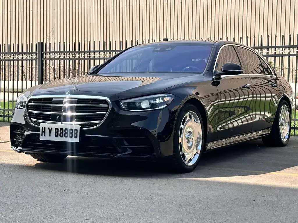 Mercedes-Benz S-Class — фото 1