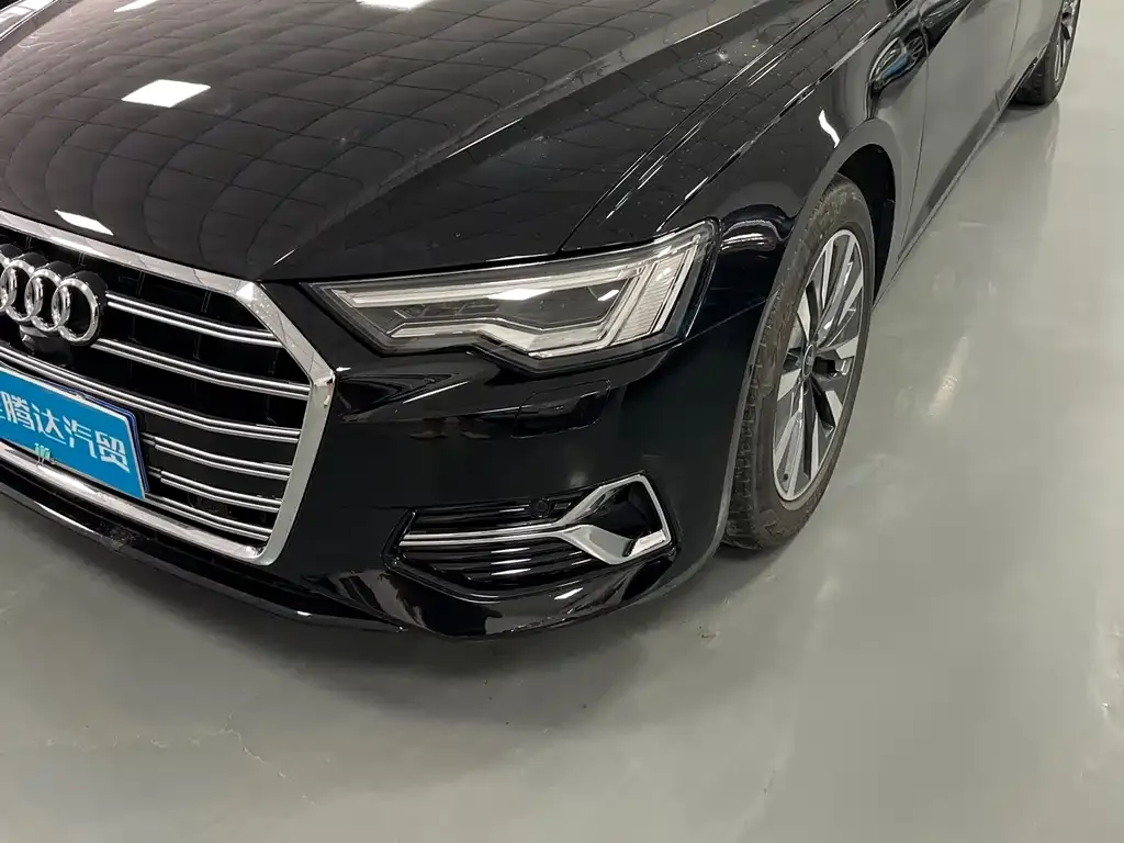 Audi A6L 2023 из CN, фото 2