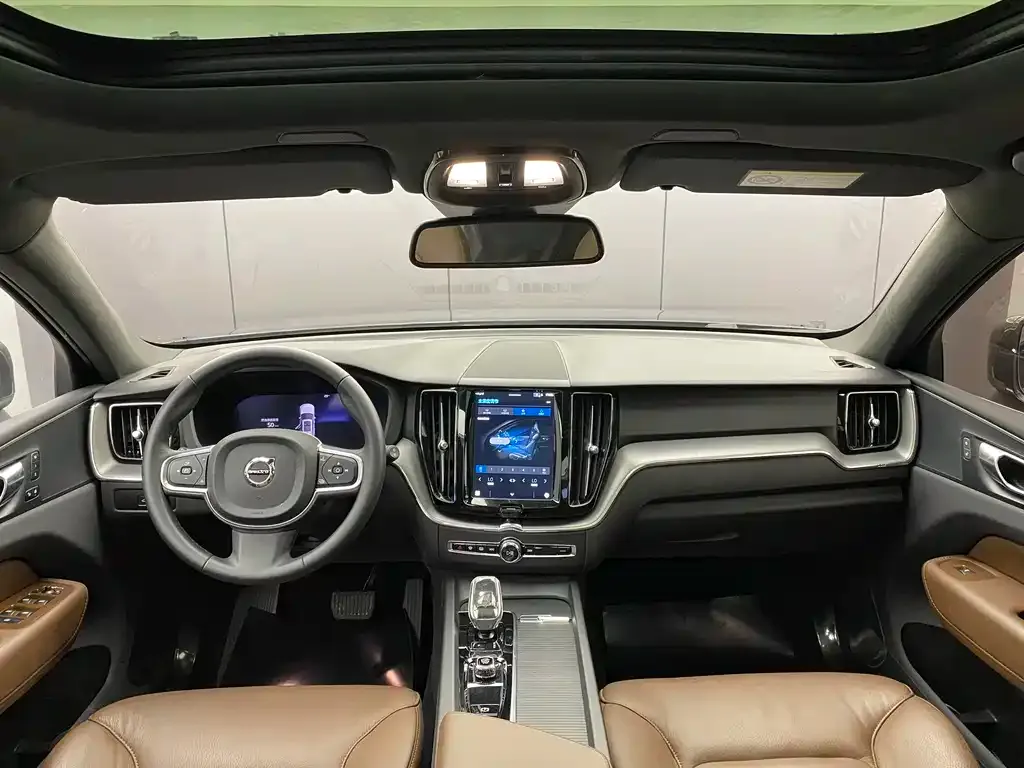 Volvo XC60 2024 из CN, фото 6