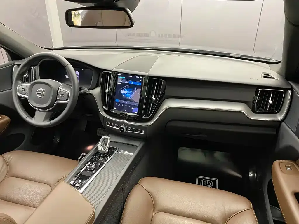 Volvo XC60 2024 из CN, фото 7