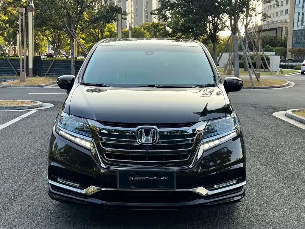Honda Elysion 2021 из CN, фото 2