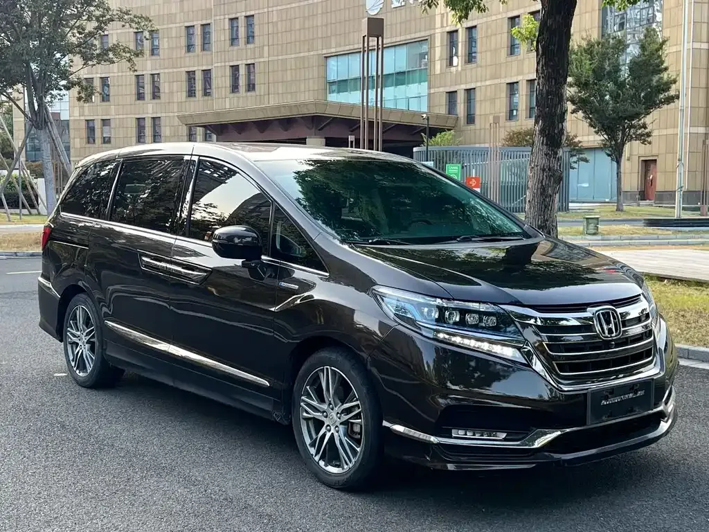 Honda Elysion 2021 из CN, фото 3