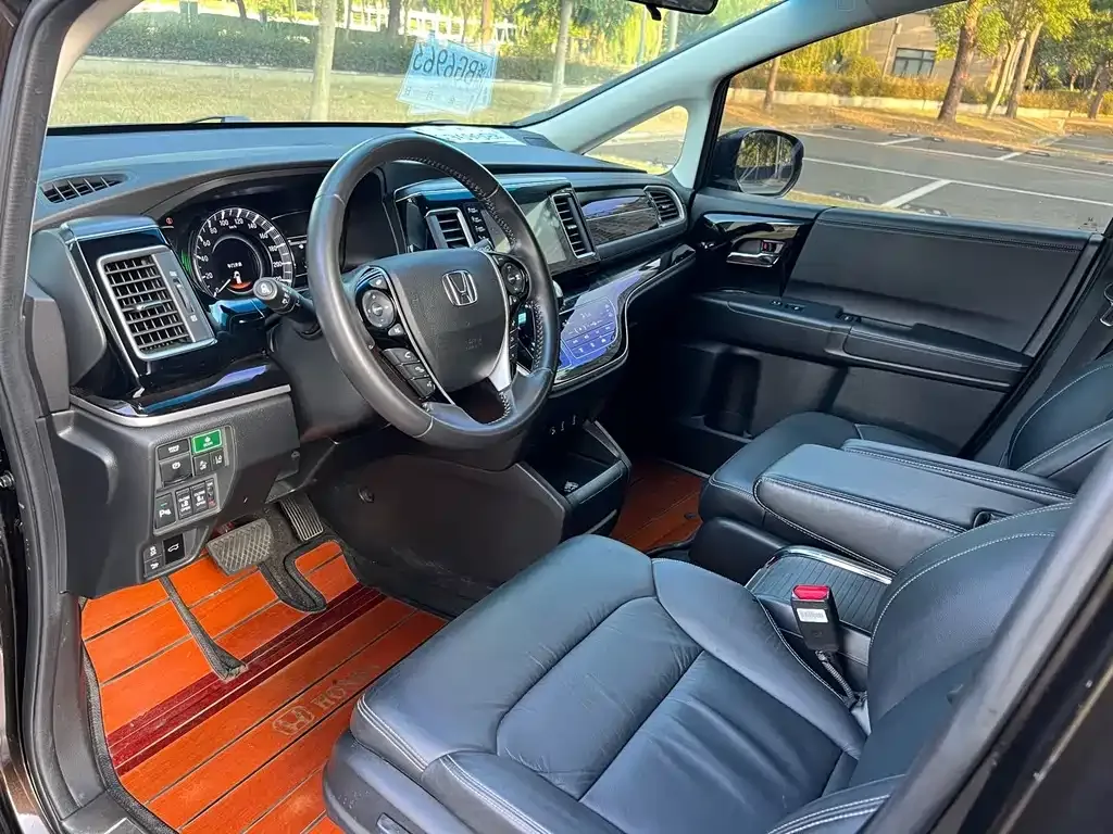 Honda Elysion 2021 из CN, фото 4