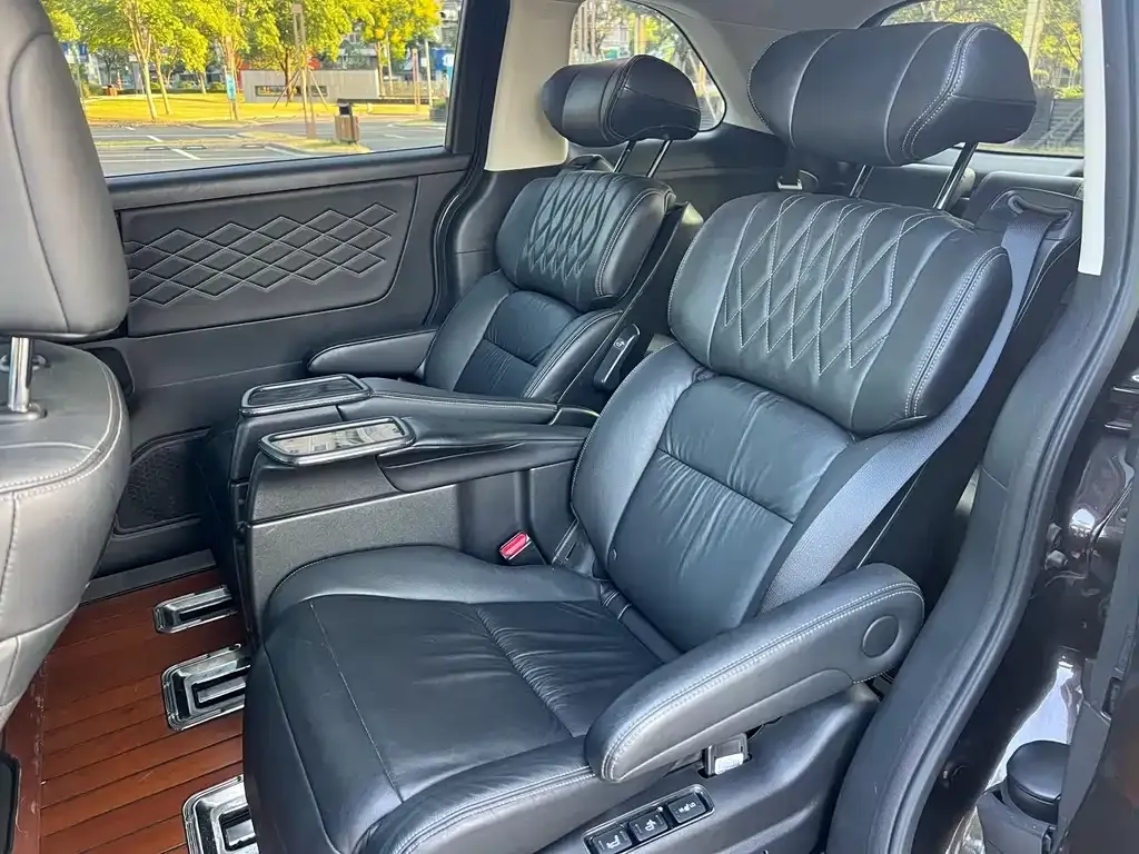 Honda Elysion 2021 из CN, фото 6