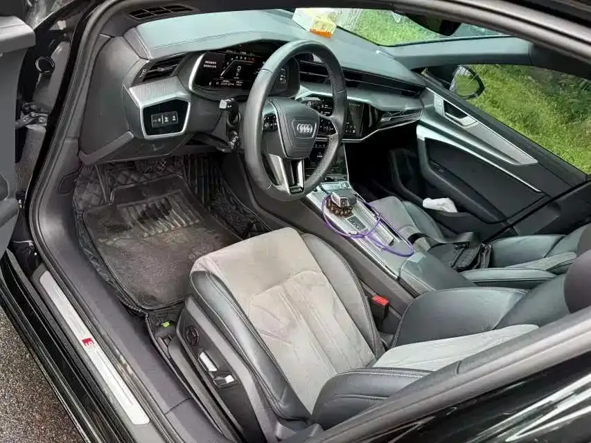Audi A6L 2024 из CN, фото 4