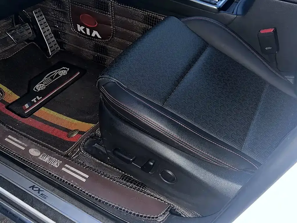 Kia KX5 2021 из CN, фото 2