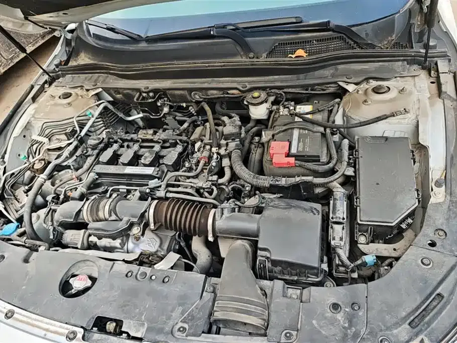 Honda Accord — фото 10