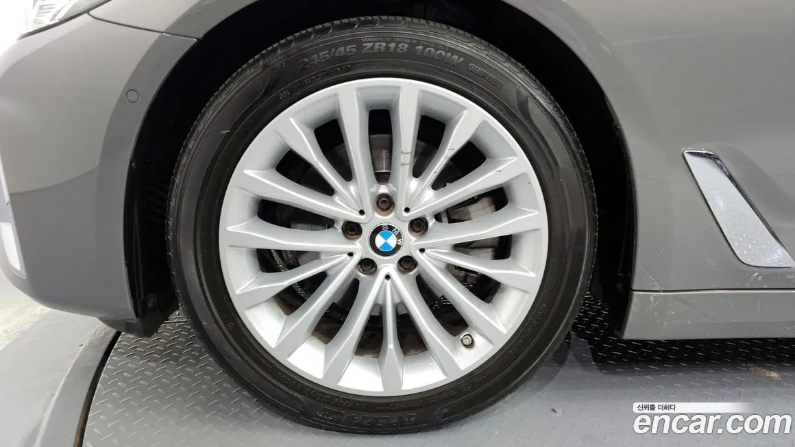 BMW 5-Series 2021 из KR, фото 5