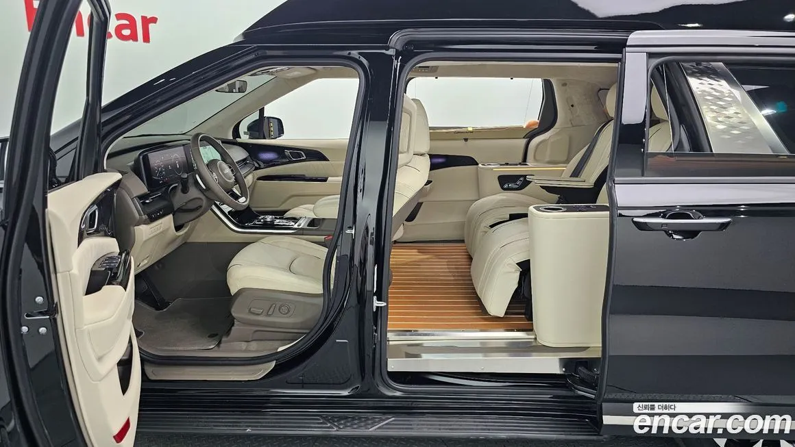 Kia Carnival — фото 10