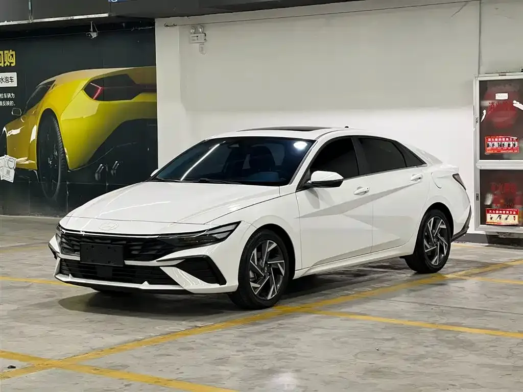 Hyundai Elantra 2024 из CN, фото 1