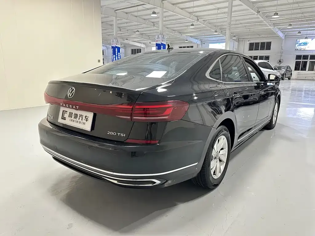Volkswagen Passat — фото 4