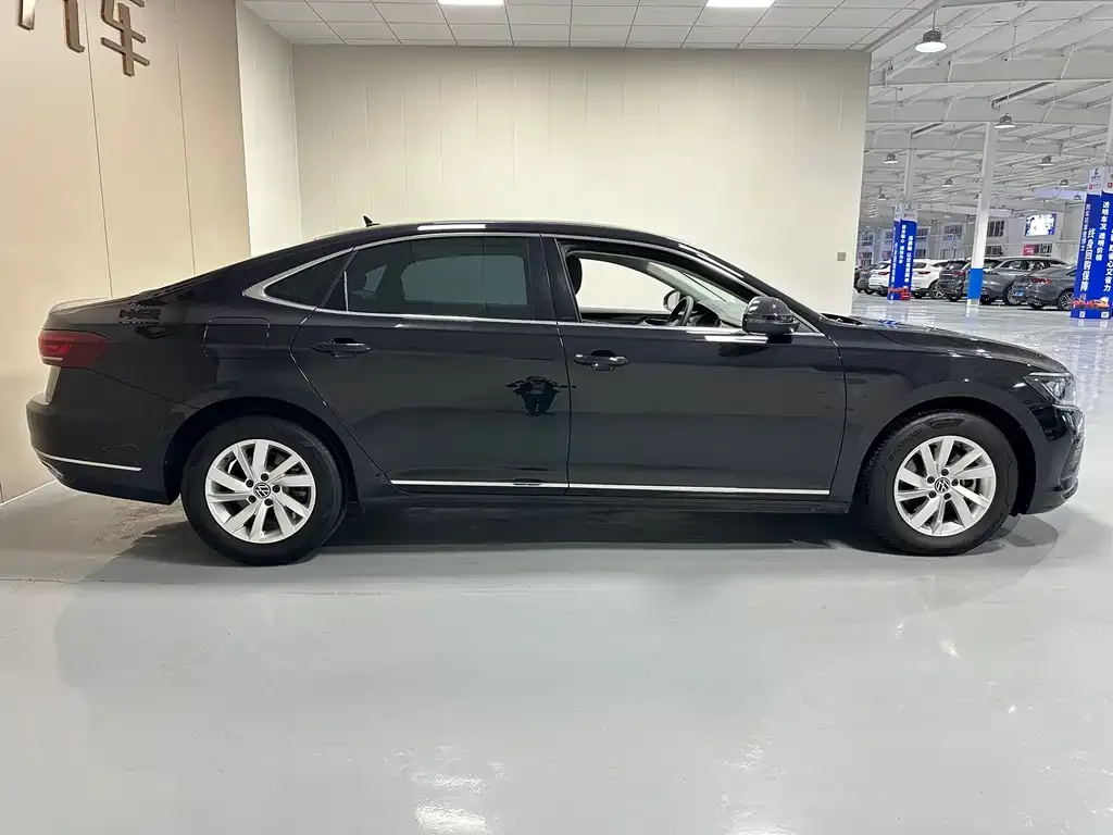Volkswagen Passat — фото 7