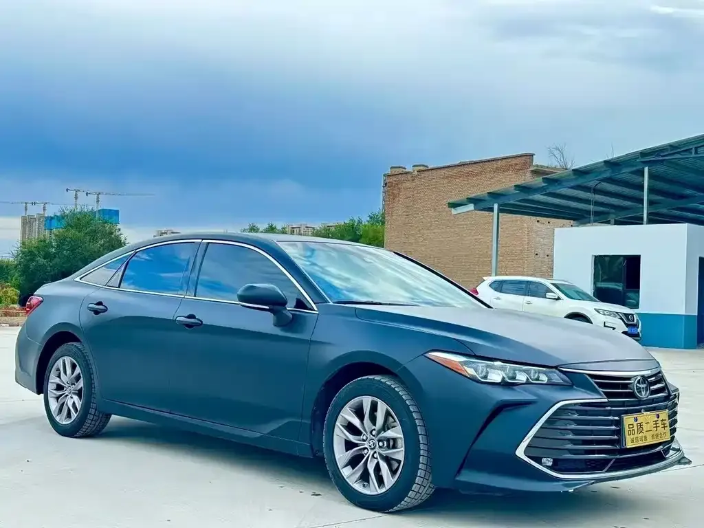 Toyota Avalon — фото 2