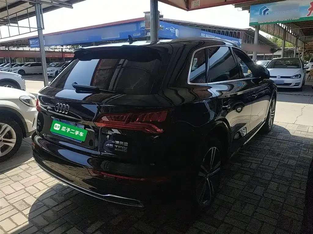 Audi Q5L 2021 из CN, фото 7