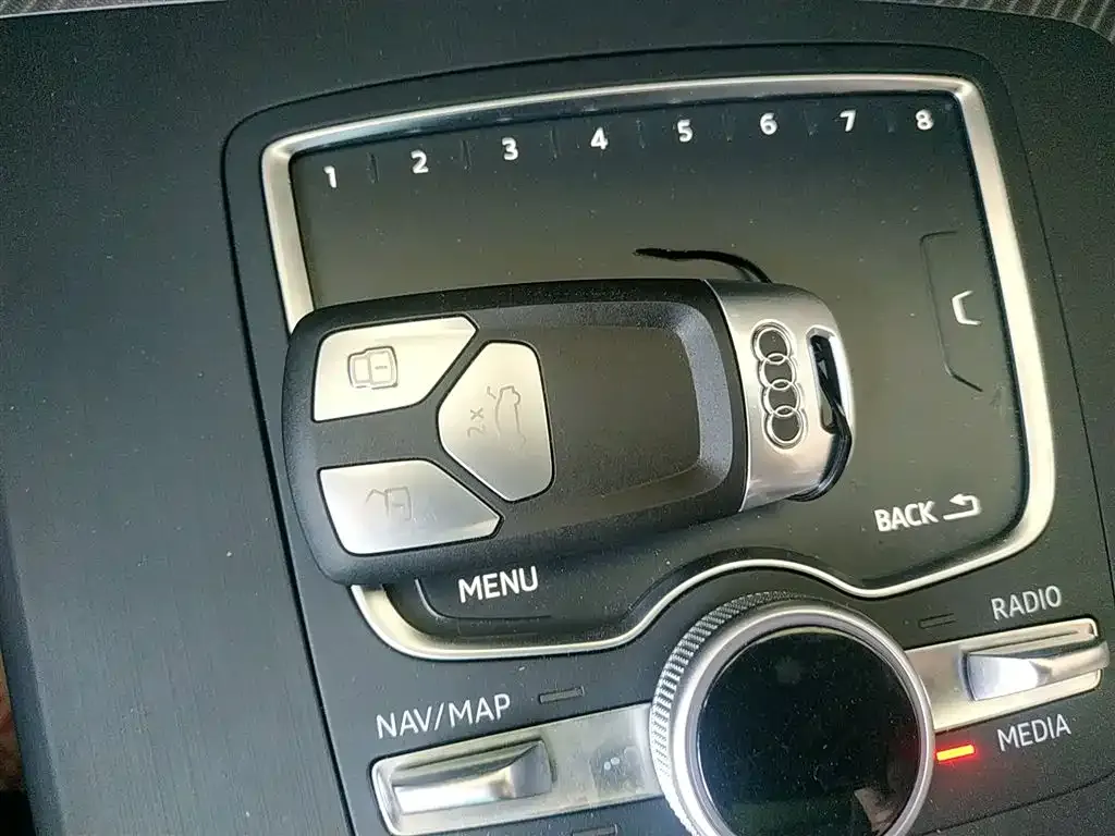 Audi Q5L 2021 из CN, фото 9