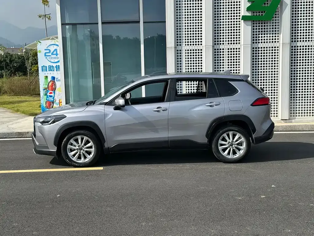 Toyota Corolla Cross 2022 из CN, фото 5