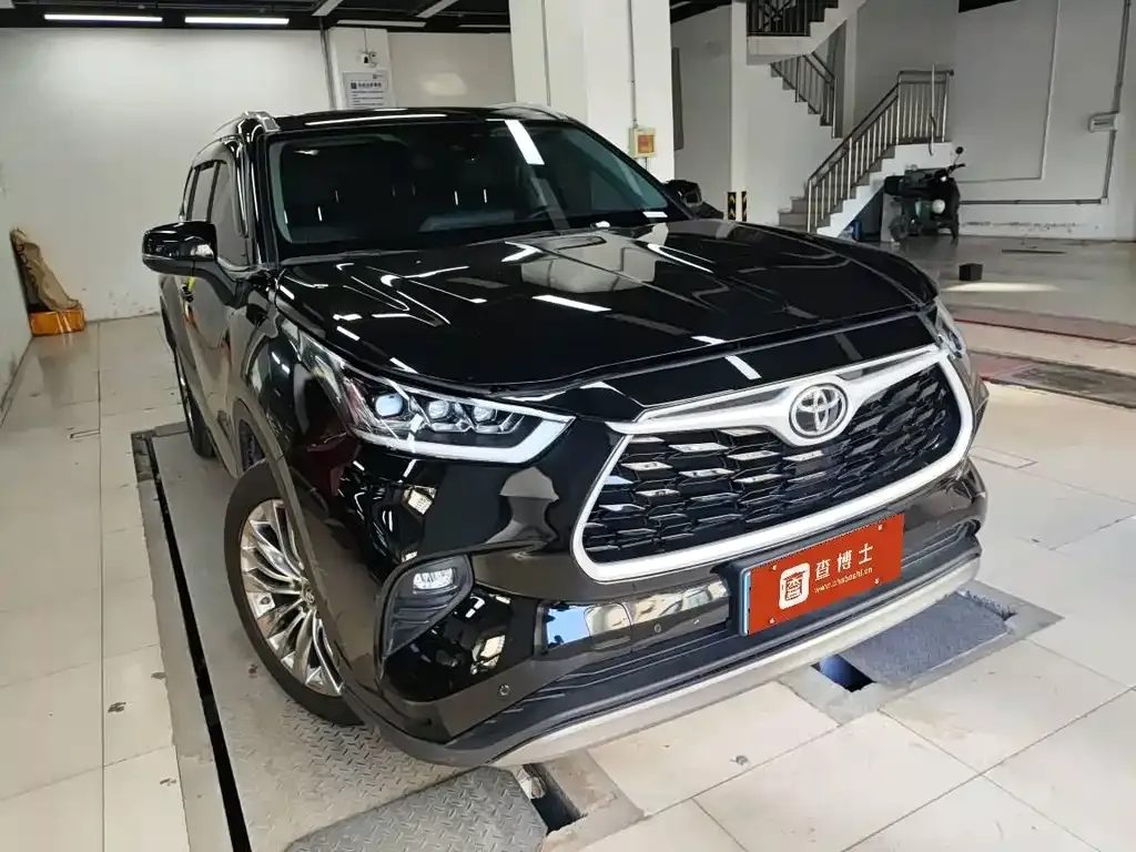 Toyota Highlander 2023 из CN, фото 4