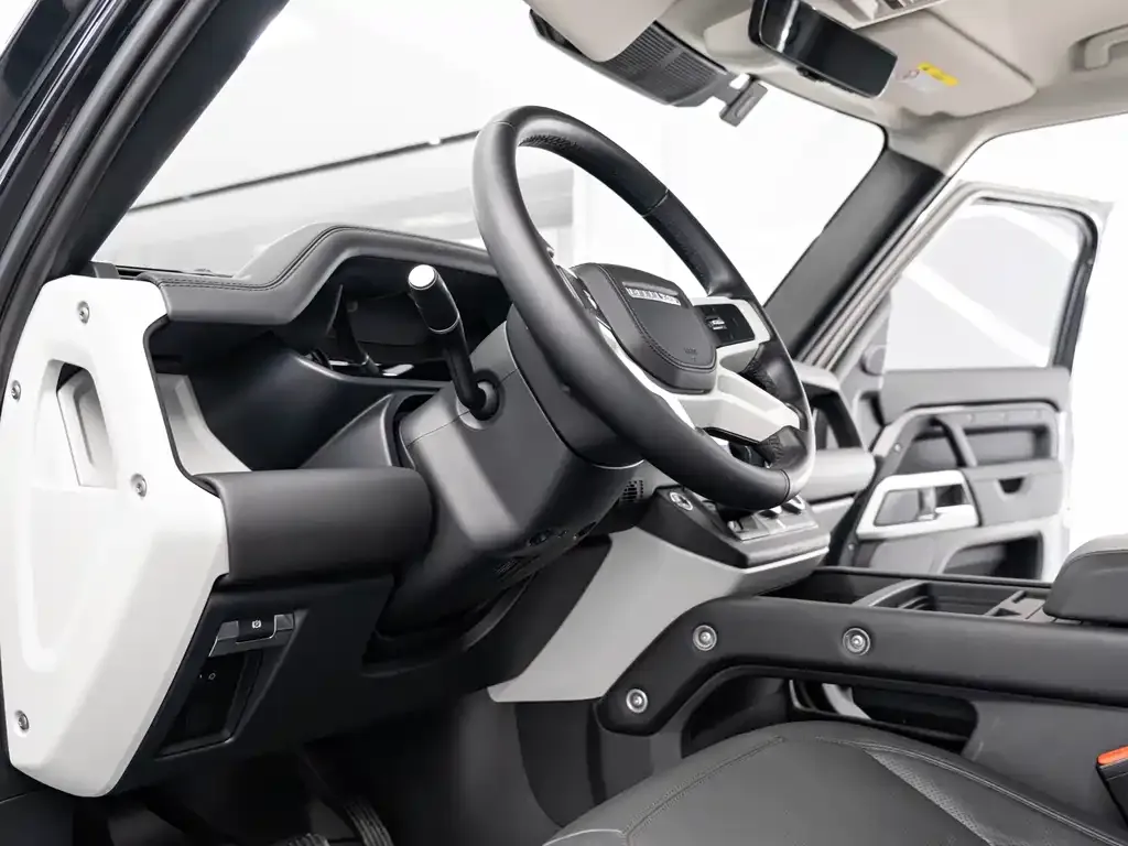 Land Rover Defender 2023 из CN, фото 9