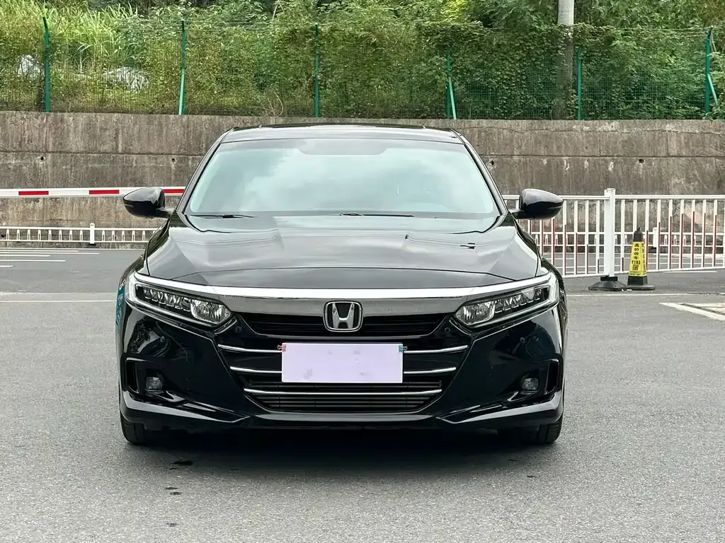 Honda Accord — фото 2