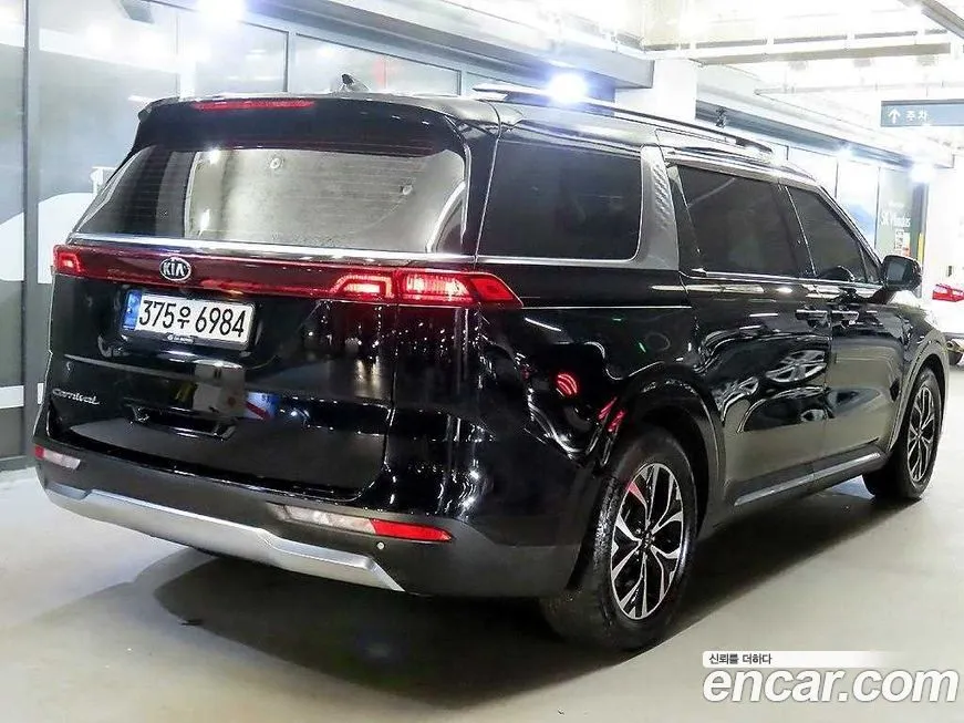 Kia Carnival — фото 5