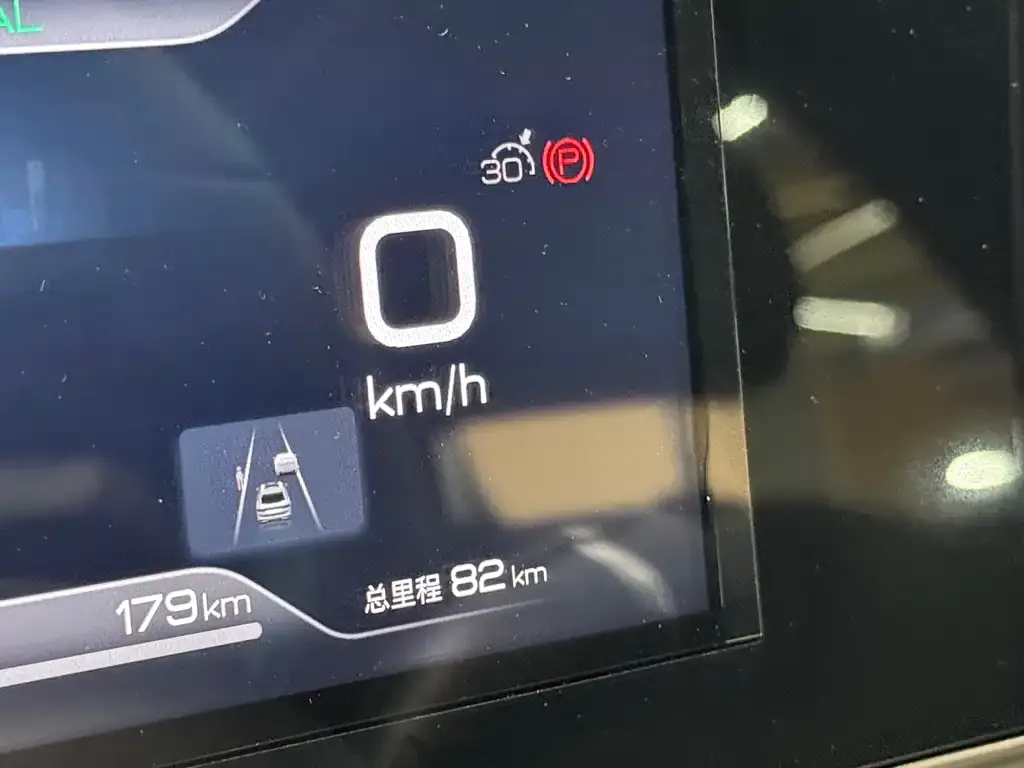 BYD Qin L — фото 10