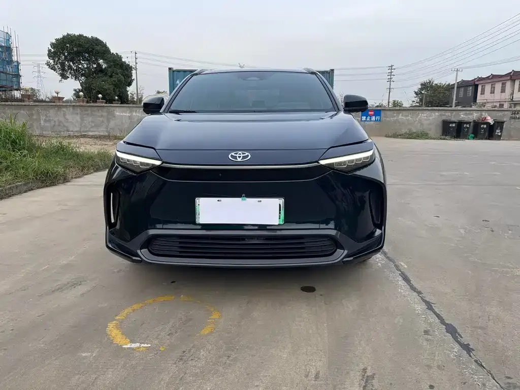 Toyota bZ4X 2022 из CN, фото 2