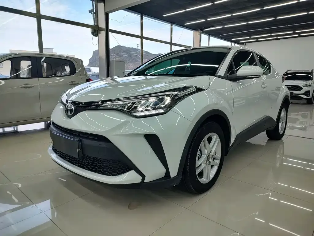 Toyota C-HR 2024 из CN, фото 1