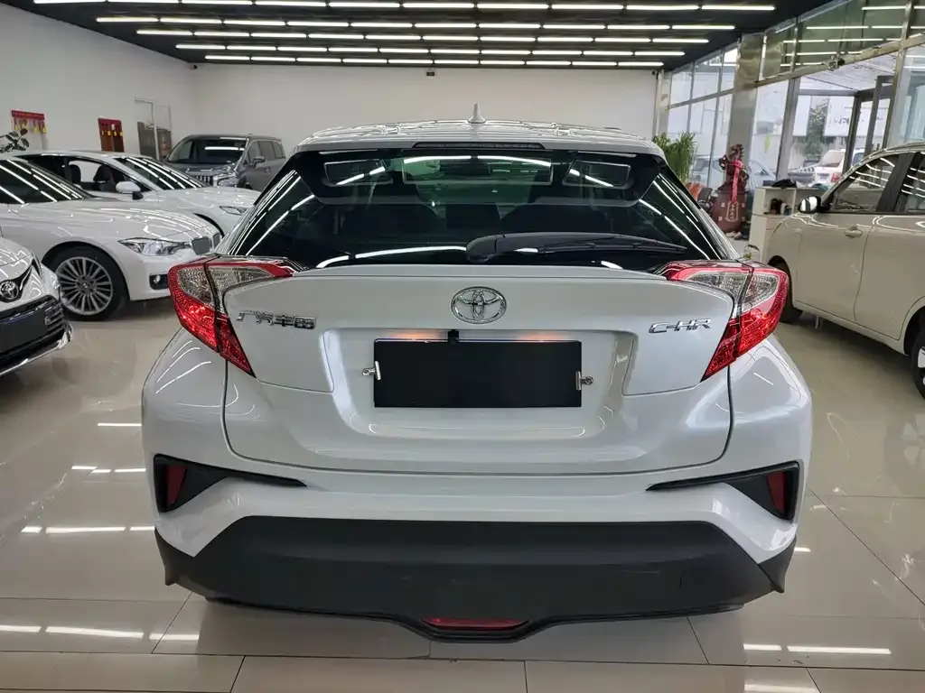 Toyota C-HR 2024 из CN, фото 6