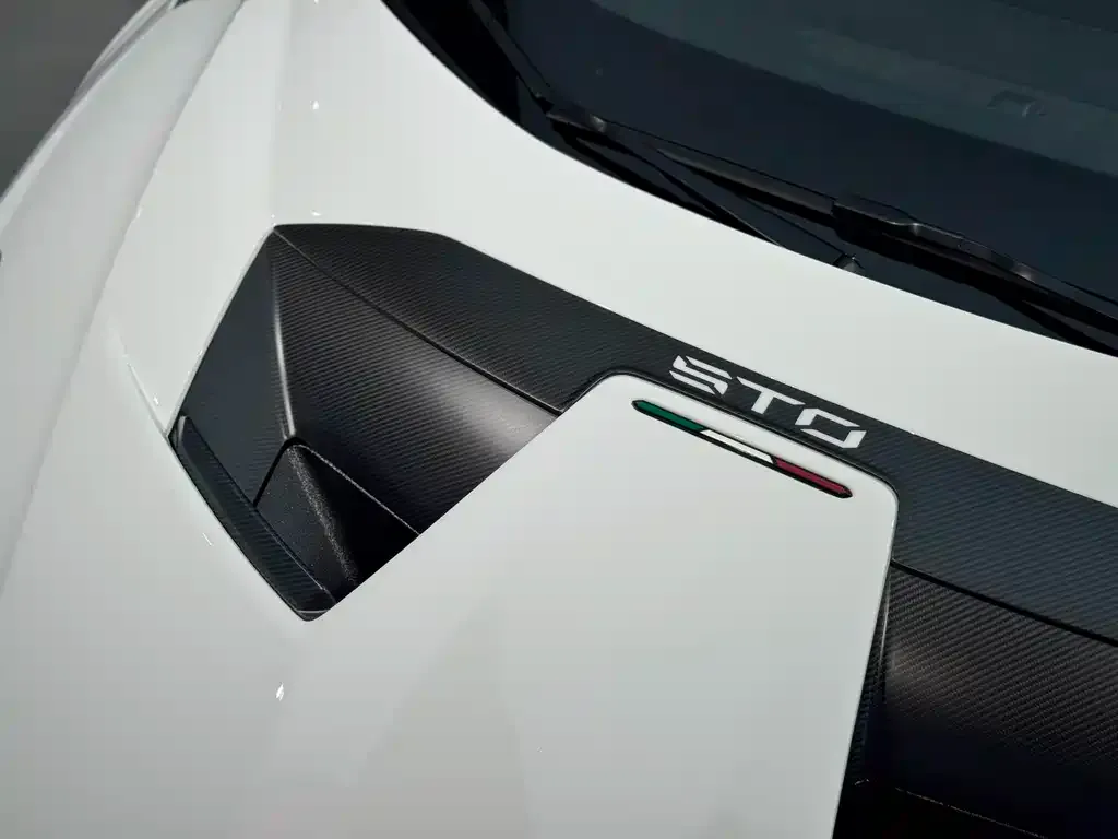 Lamborghini Huracan 2023 из CN, фото 3