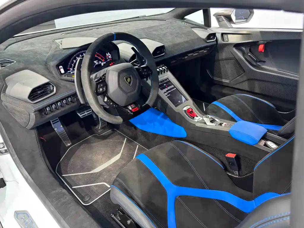 Lamborghini Huracan 2023 из CN, фото 8