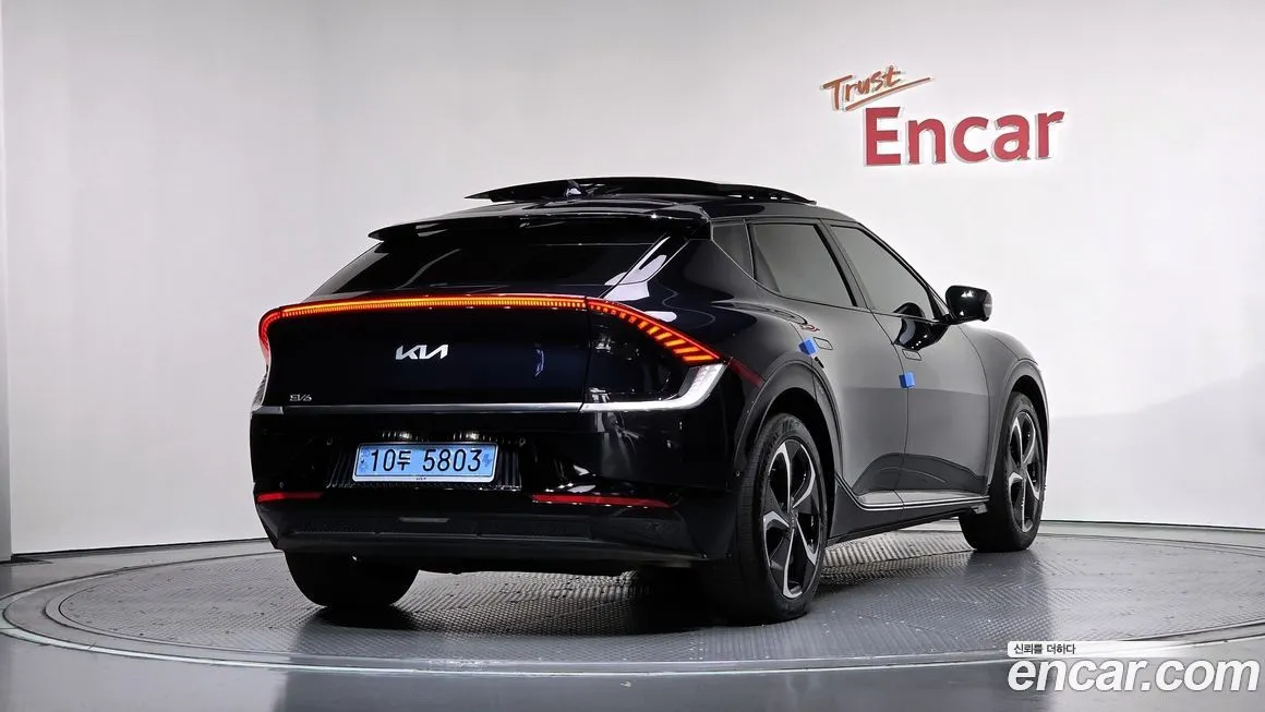 Kia EV6 — фото 2
